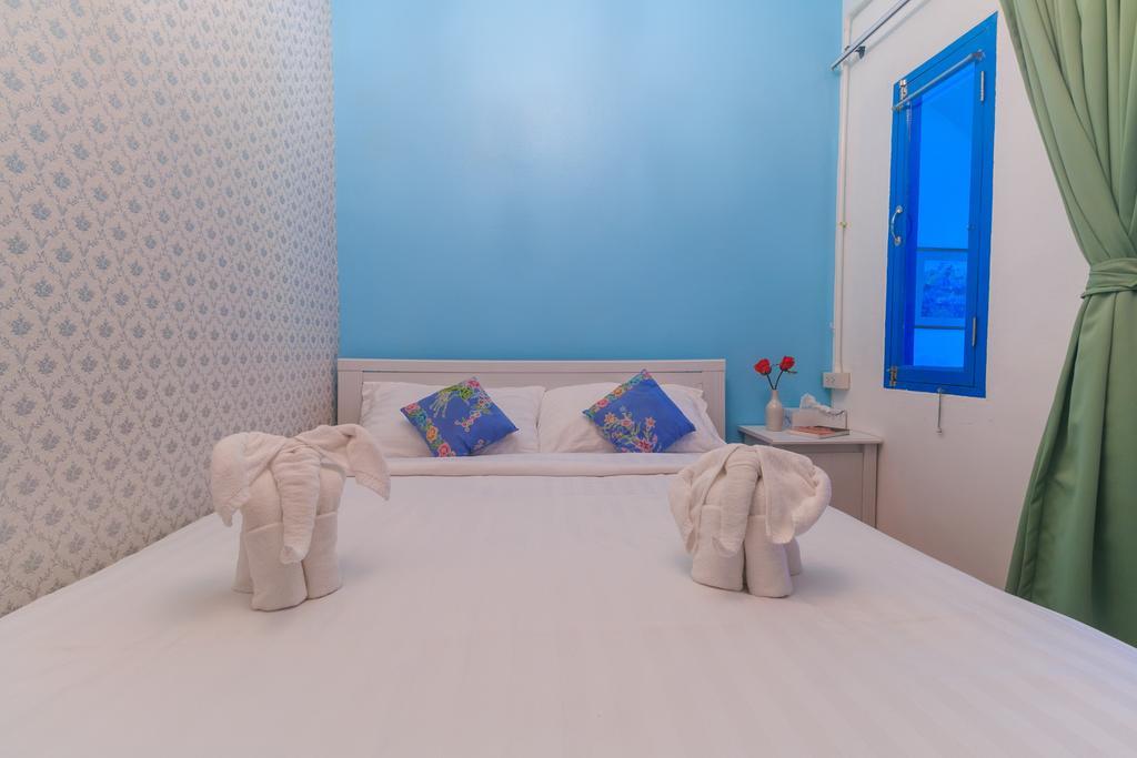Frog House Bed & Breakfast (Adults Only) Patong ภายนอก รูปภาพ