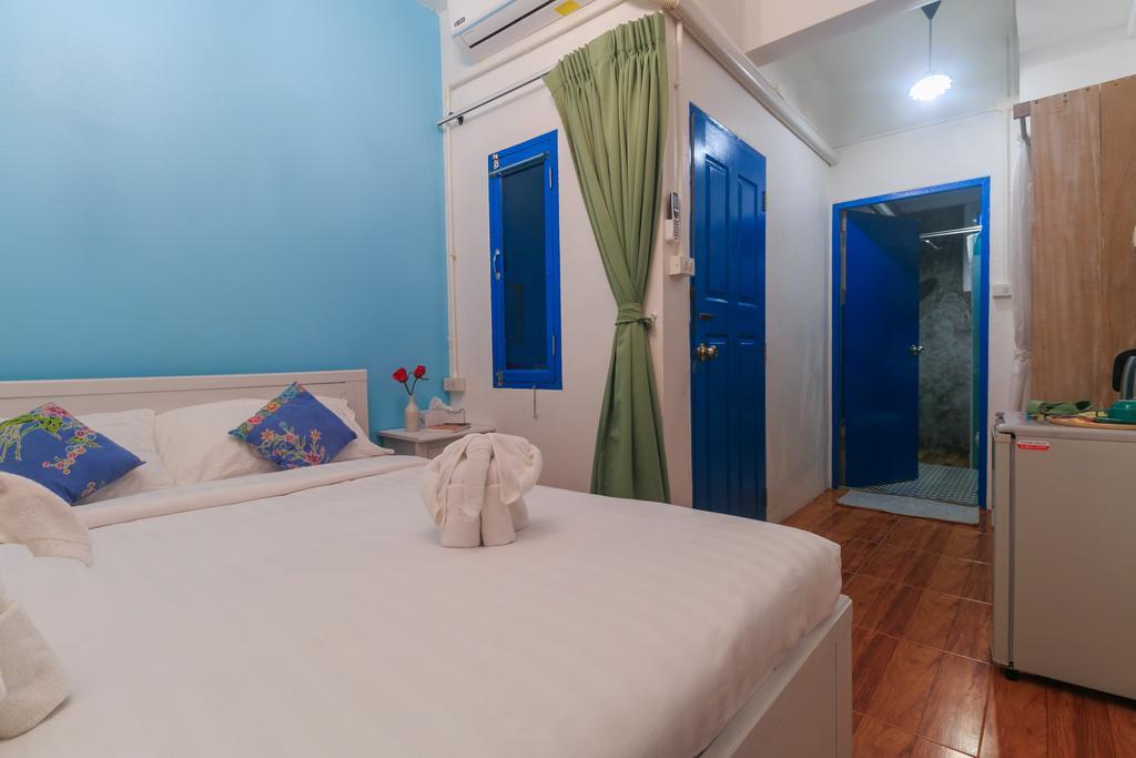 Frog House Bed & Breakfast (Adults Only) Patong ภายนอก รูปภาพ