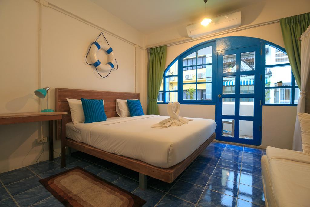 Frog House Bed & Breakfast (Adults Only) Patong ภายนอก รูปภาพ