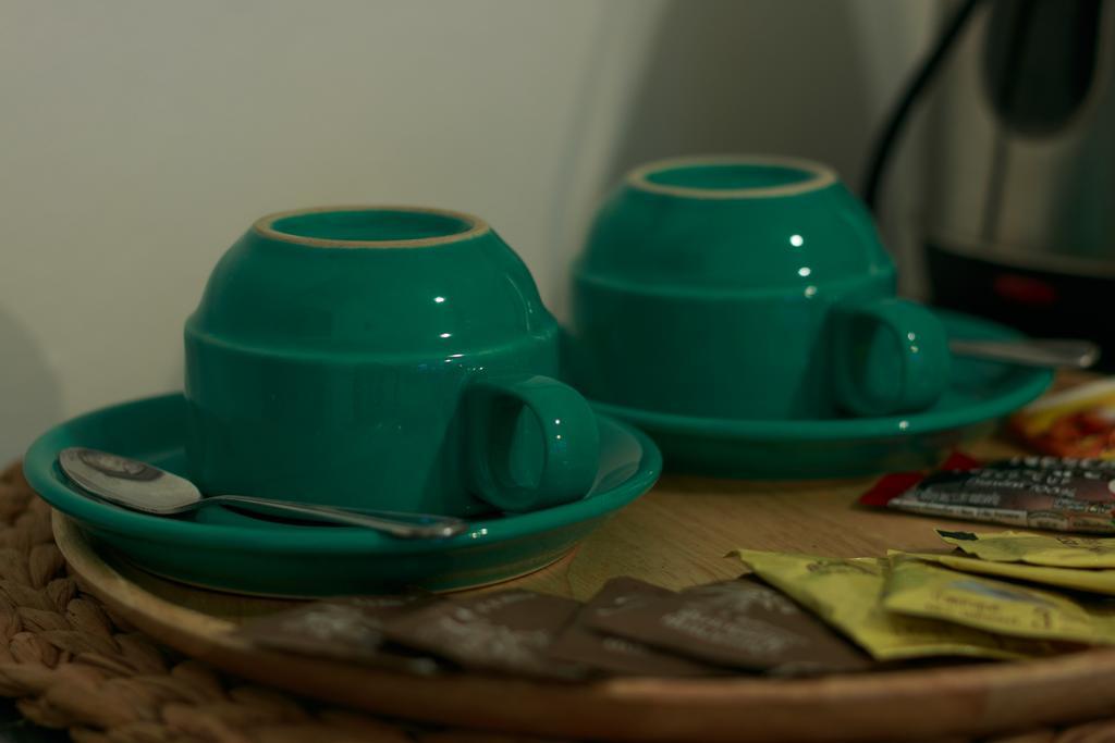 Frog House Bed & Breakfast (Adults Only) Patong ภายนอก รูปภาพ
