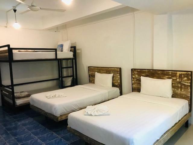 Frog House Bed & Breakfast (Adults Only) Patong ภายนอก รูปภาพ