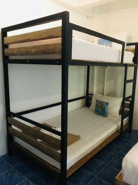 Frog House Bed & Breakfast (Adults Only) Patong ภายนอก รูปภาพ